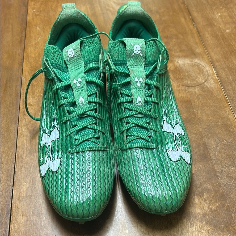 Under Armour Green and White Sneakers Sleek Modern Design